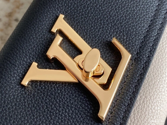 WIS pouch Vuitton Lockme Louis 0202